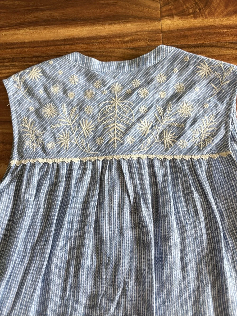 NEW Louise Misha Women’s Sleeveless Duna Blouse Blue Linen Stripes 36 Small S - Picture 12 of 16